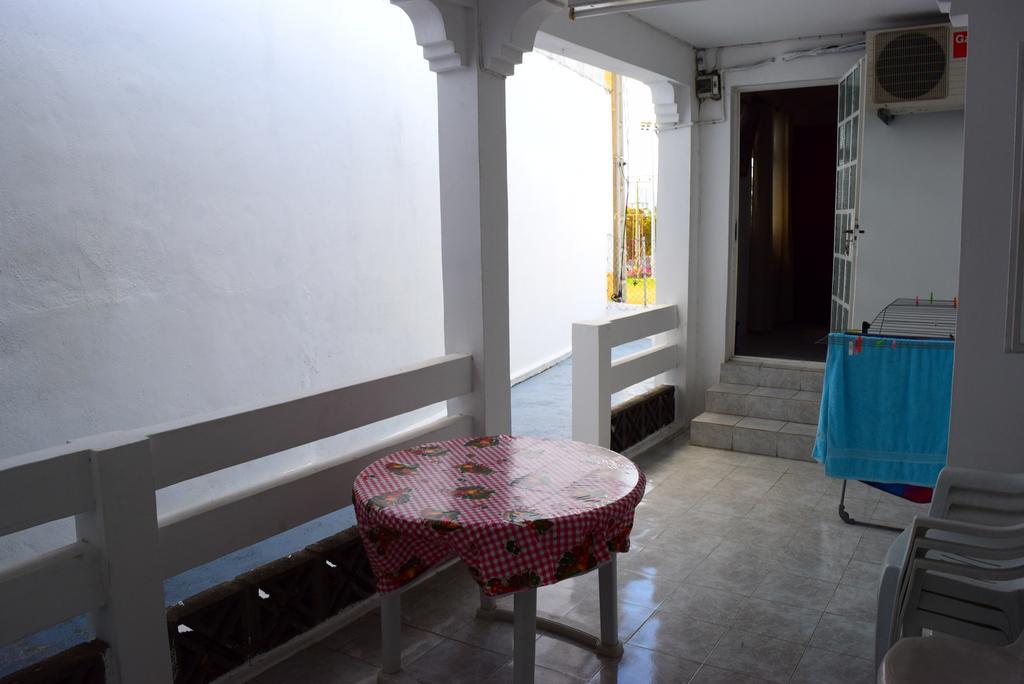 Mauri Holidays 'Budgeted Apartment' La Gaulette Pokoj fotografie